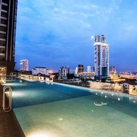 Ultimate Skyline Penthouse W Bathtub 3 Bedroom 6 Pax Johor Bahru Exterior photo