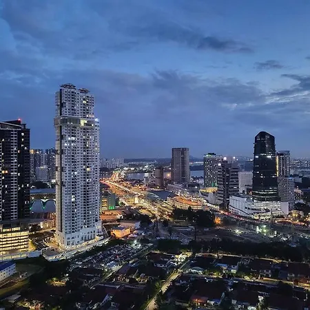 Ultimate Skyline Penthouse W Bathtub 3 Bedroom 6 Pax Johor Bahru Exterior photo